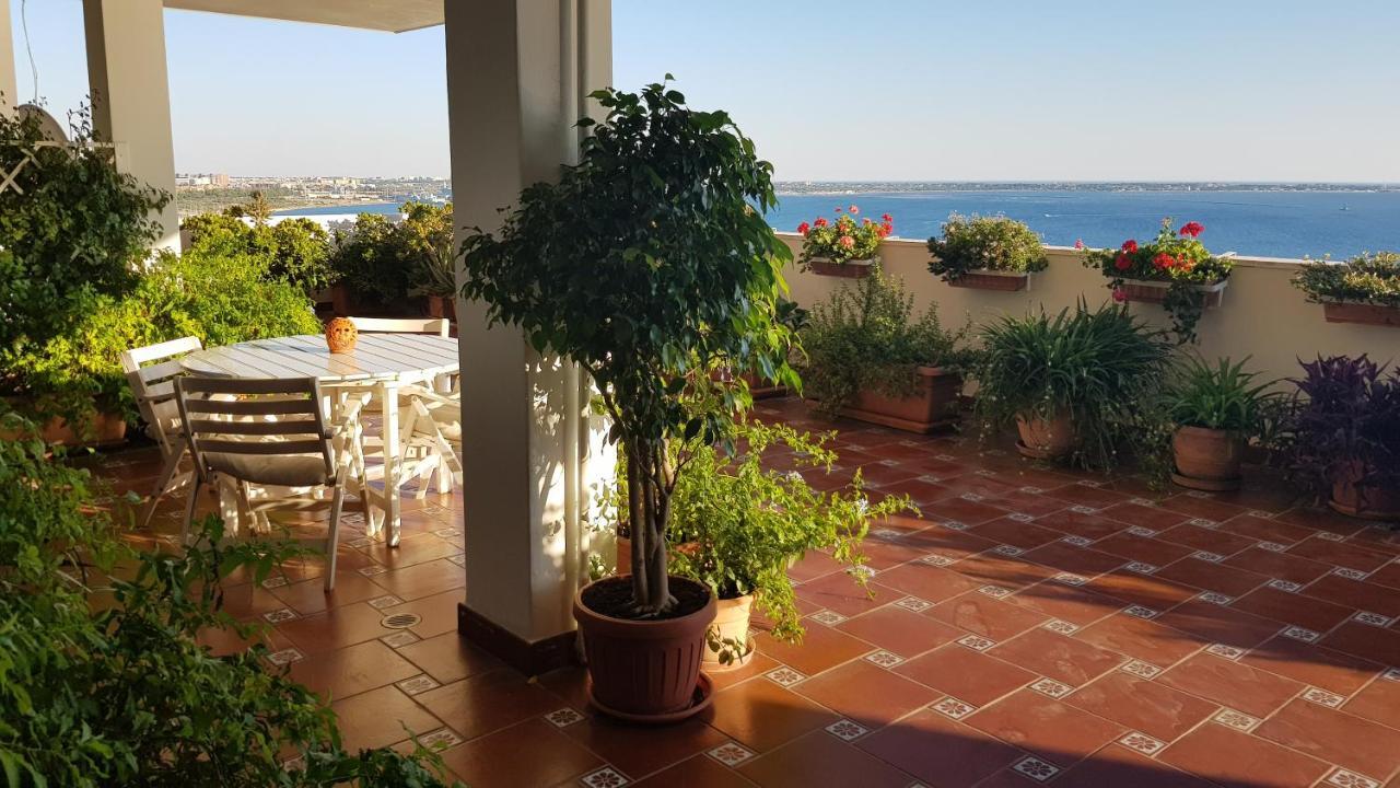 Amanda'S Panorama Apartment Таранто Екстериор снимка