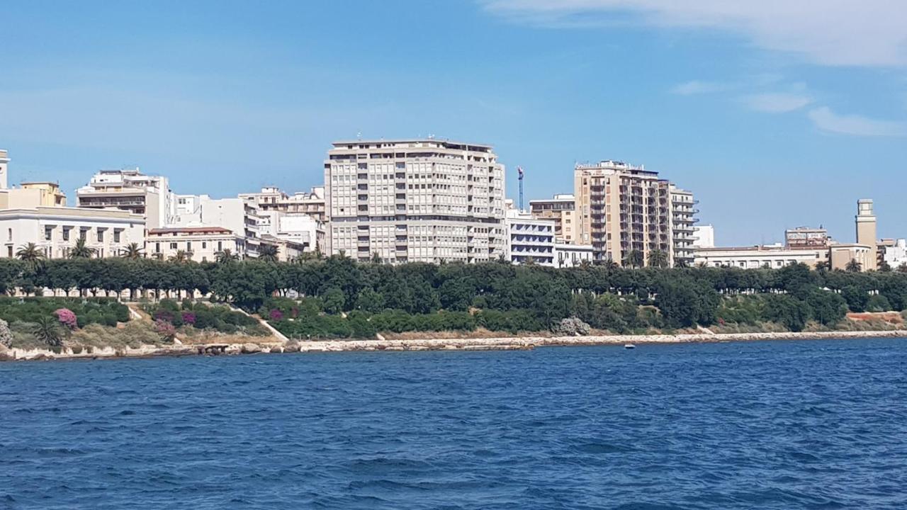 Amanda'S Panorama Apartment Таранто Екстериор снимка