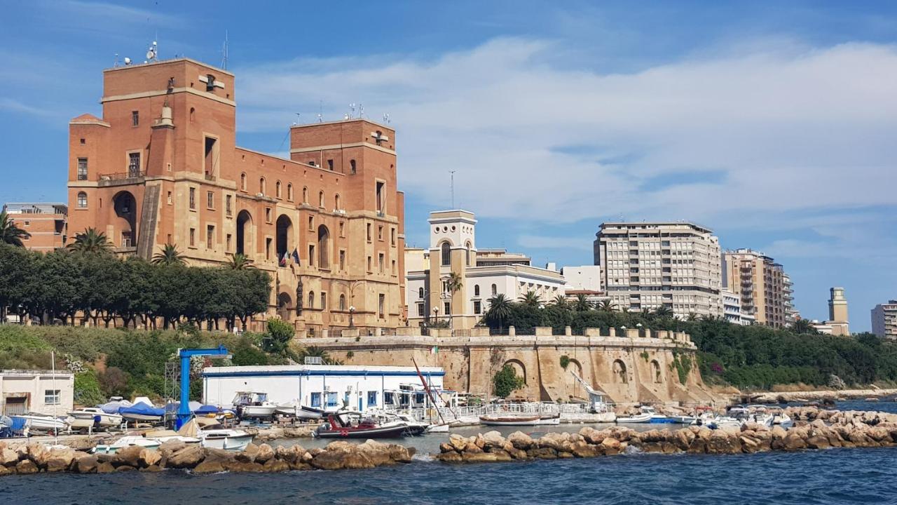 Amanda'S Panorama Apartment Таранто Екстериор снимка